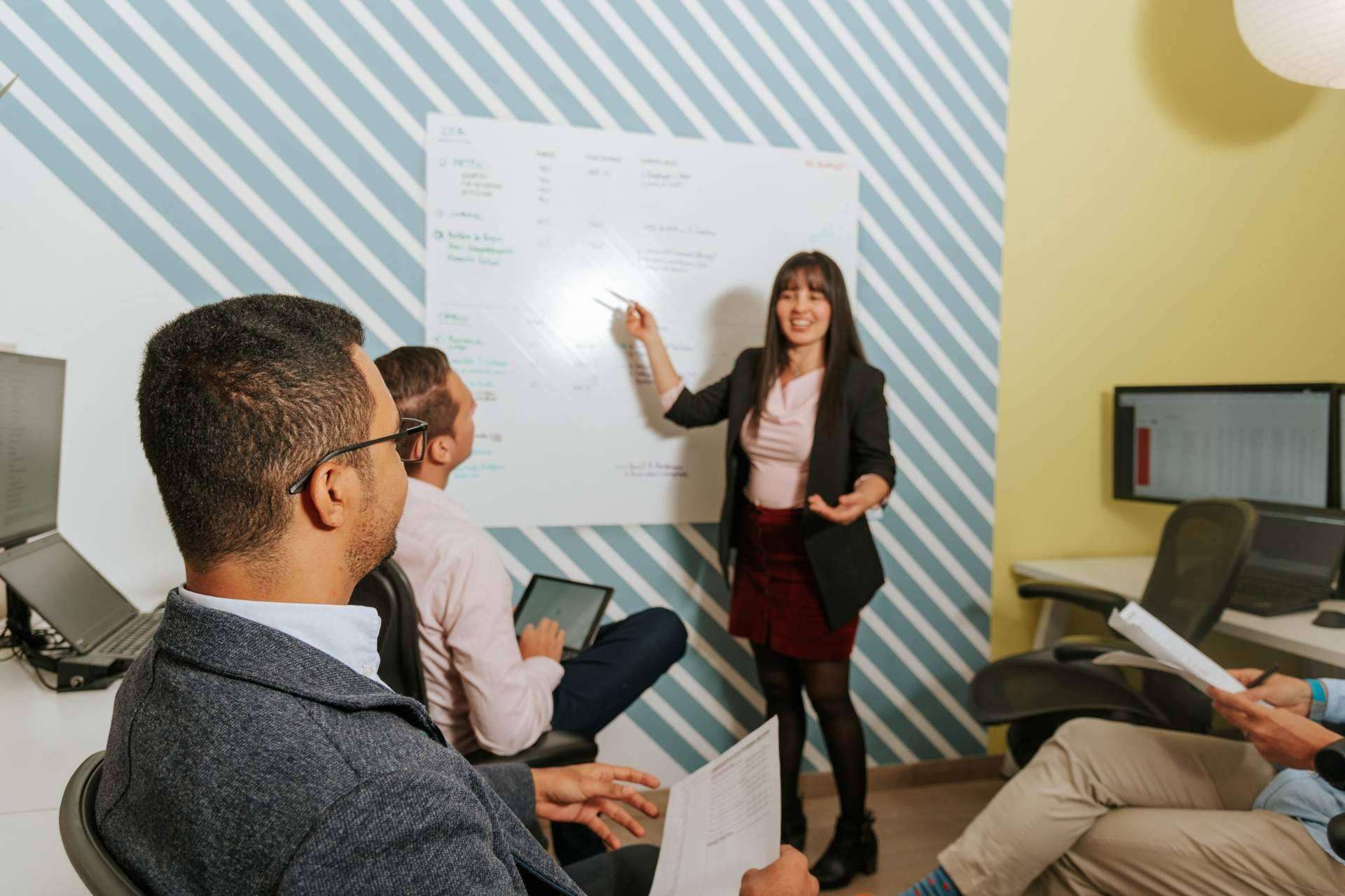 Retos y estrategias para páginas web modernas para energía y gas