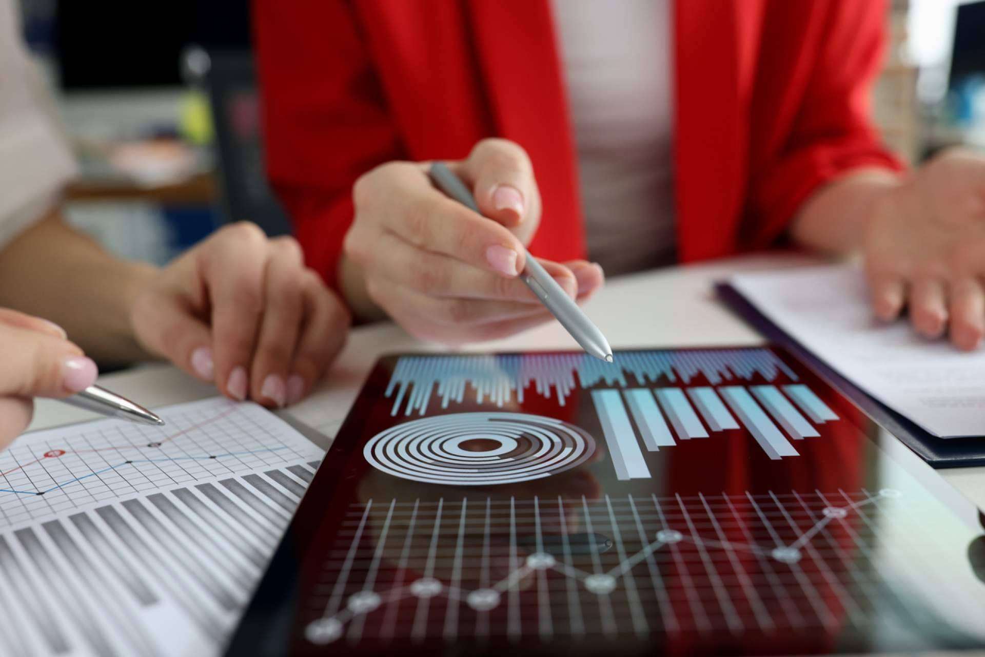 Sunday Marketplace explica cómo la educación financiera define el éxito inversionista del mañana